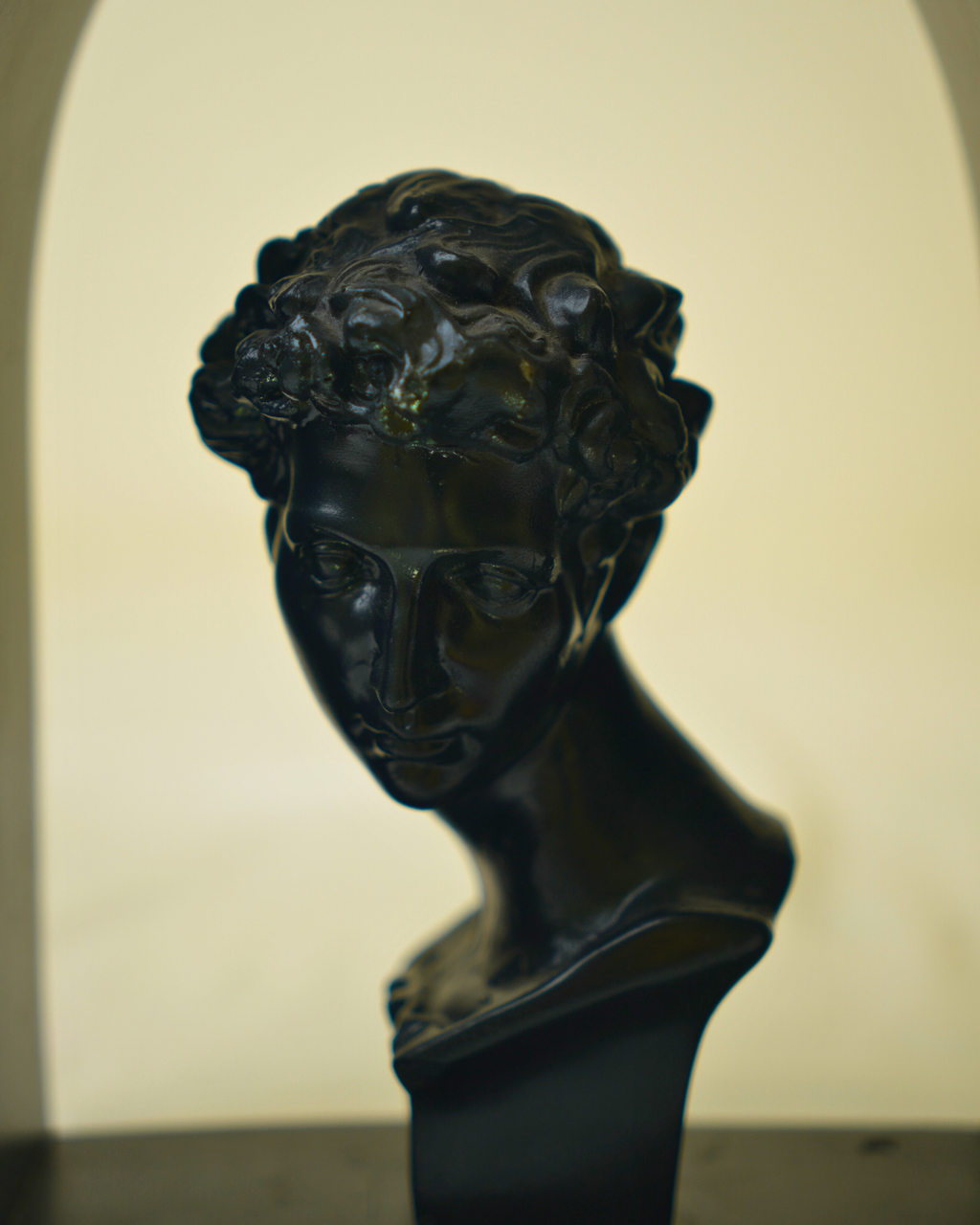 Modern Classical Frame - David Bust Sculpture with Archway