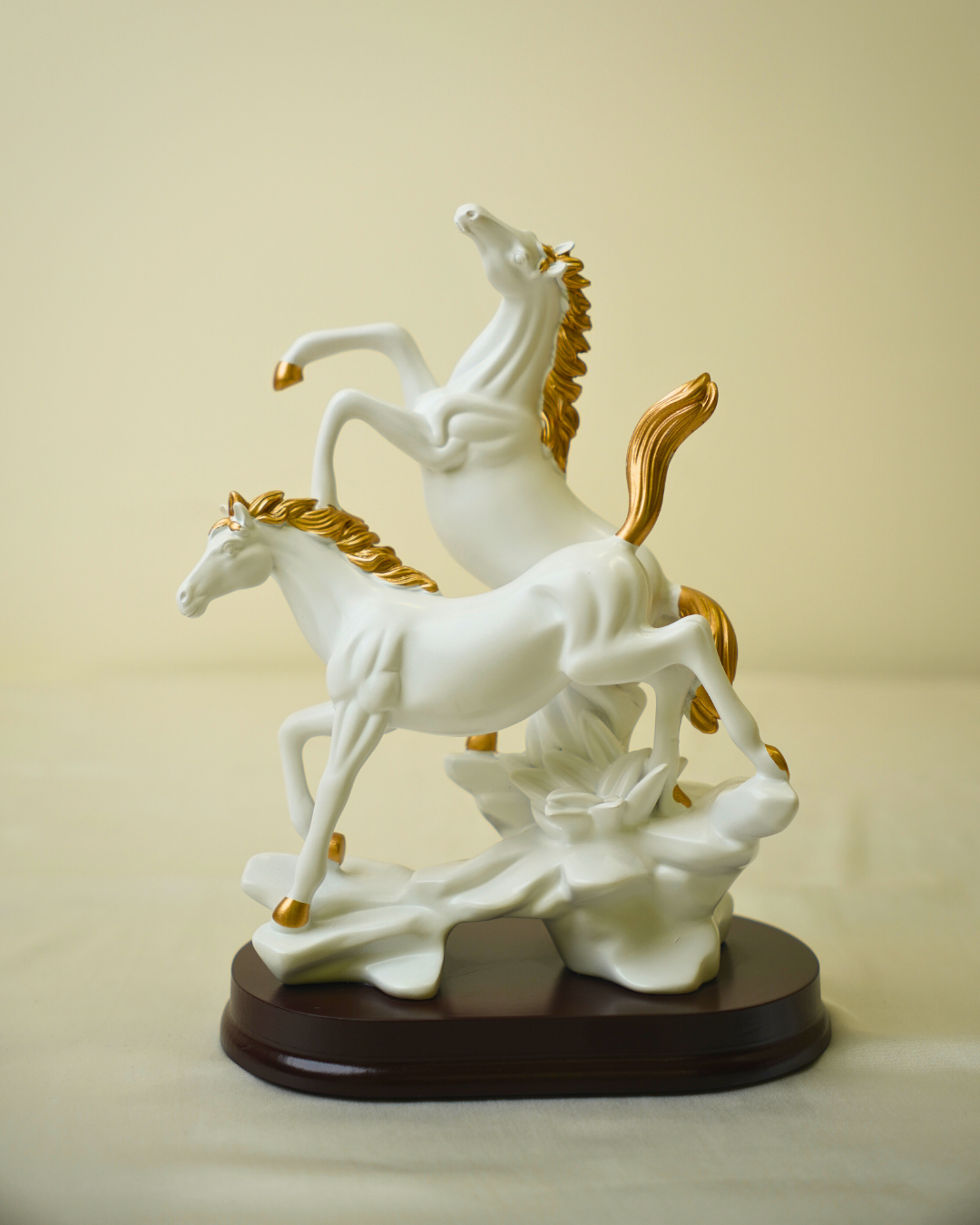 Noble Twin Equine Duo - Elegant White and Gold Horse Showpiece