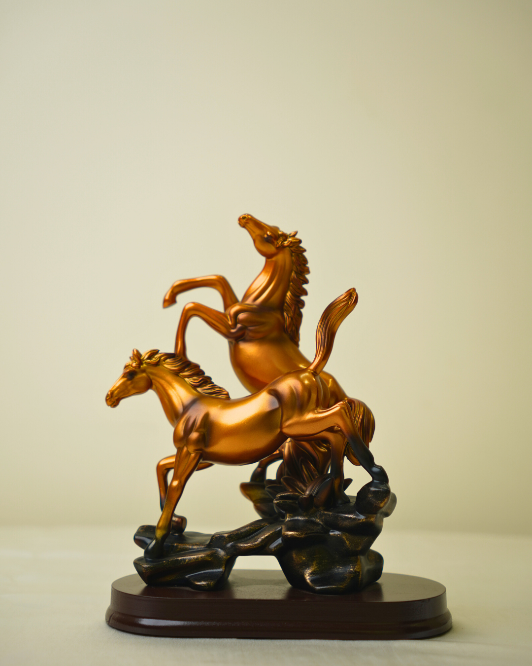 Noble Twin Equine Duo - Elegant Bronze-Tone Horse Showpiece