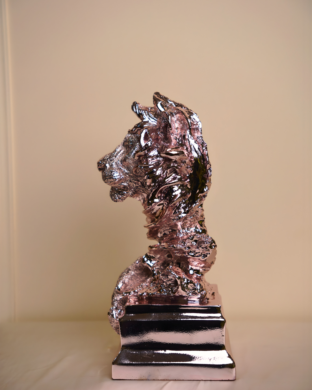 Majestic Lion Bust Sculpture
