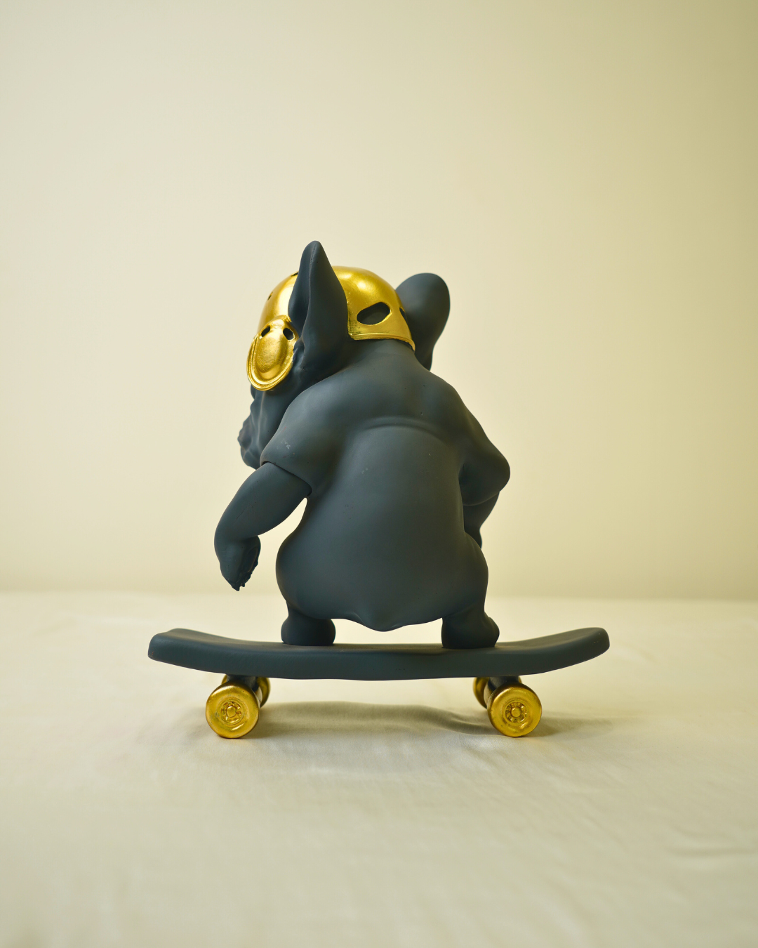 Modern Sports Bulldog - Skater Frenchie Sculpture