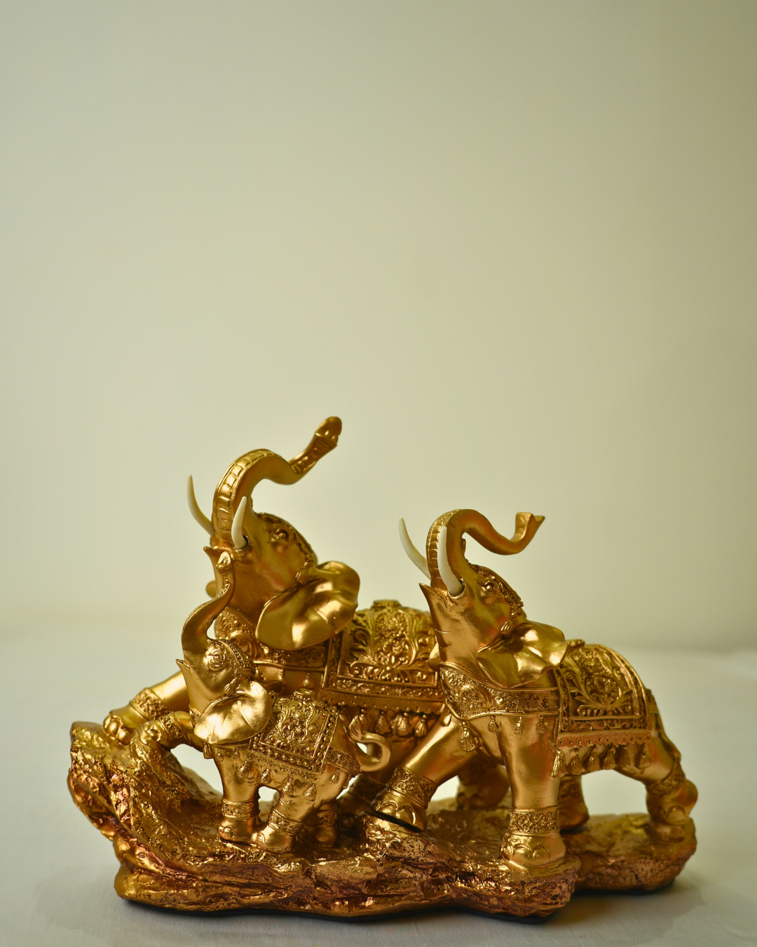 Golden Elephant Family Showpiece