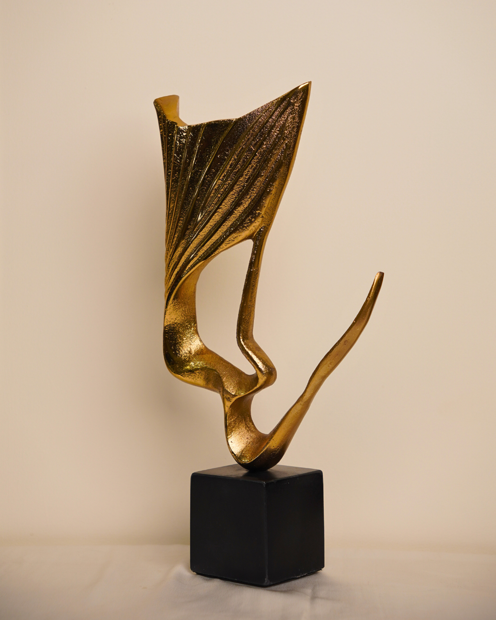 Gilded Wing Form