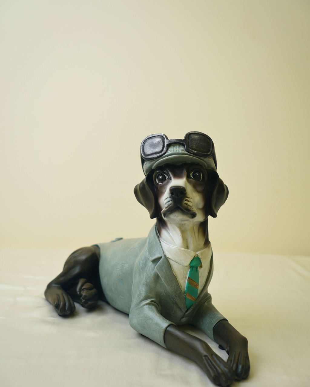 Modern Aviator Canine - Stylish Daisy Dog with Cap & Goggles