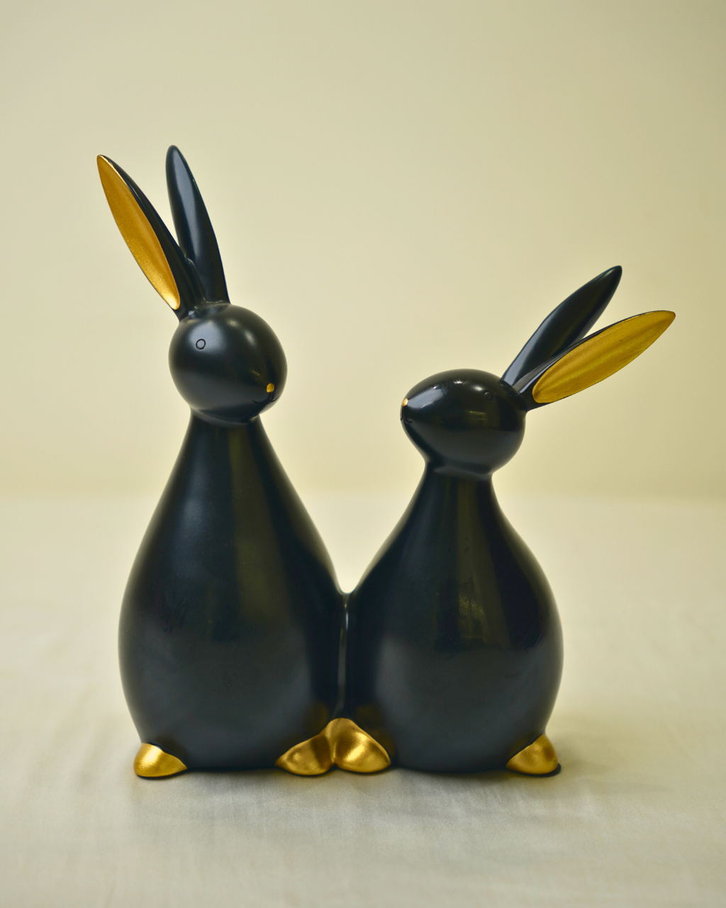 Modern Black & Gold Rabbit Duo - Hand-Painted Decorative Showpiece
