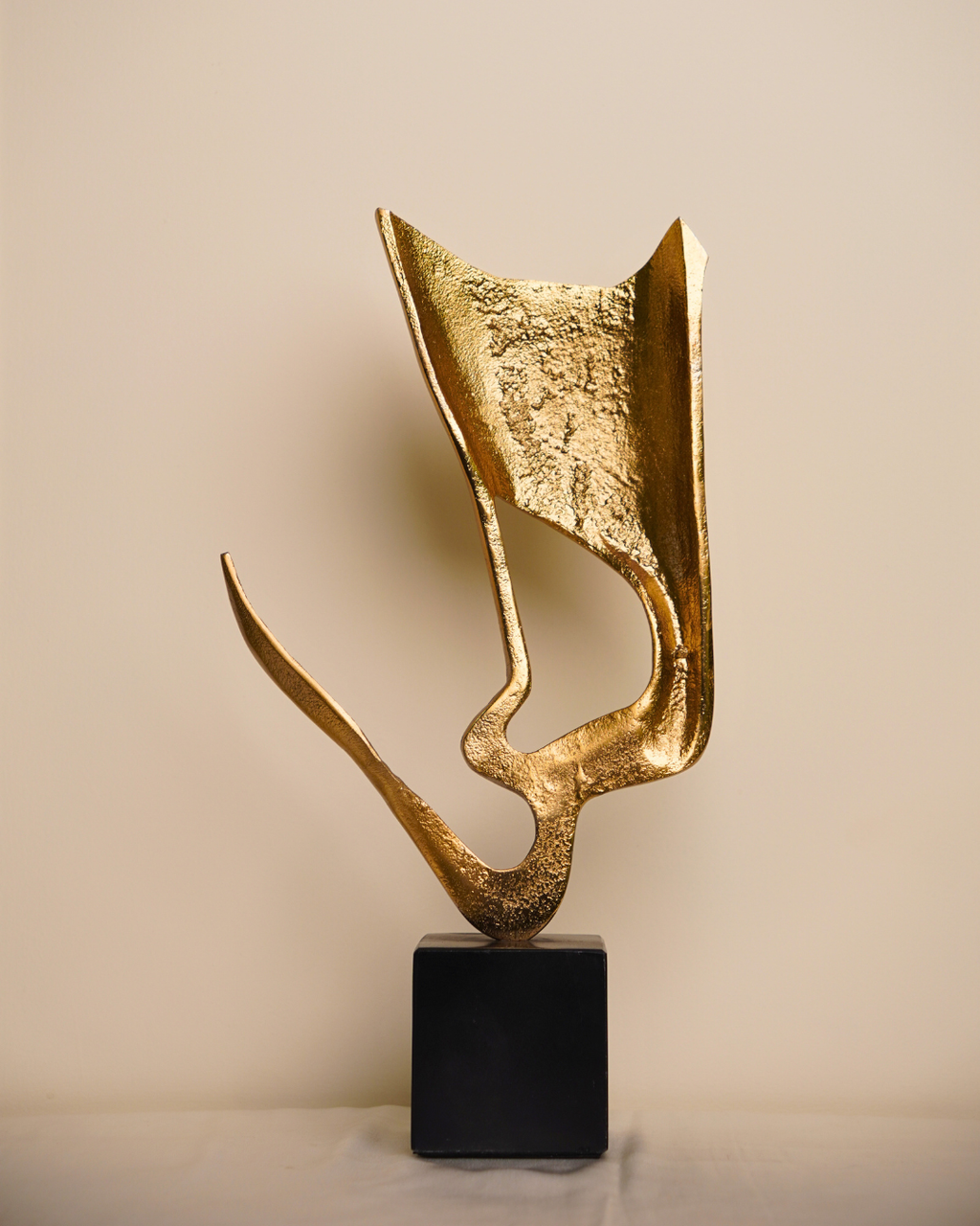 Gilded Wing Form