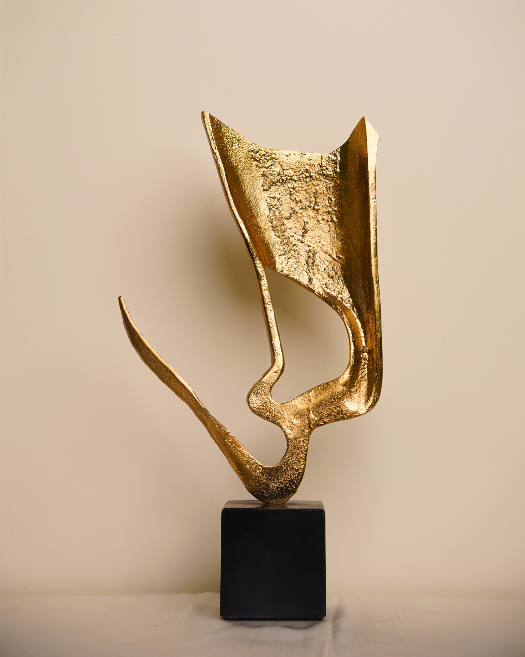 Gilded Wing Form