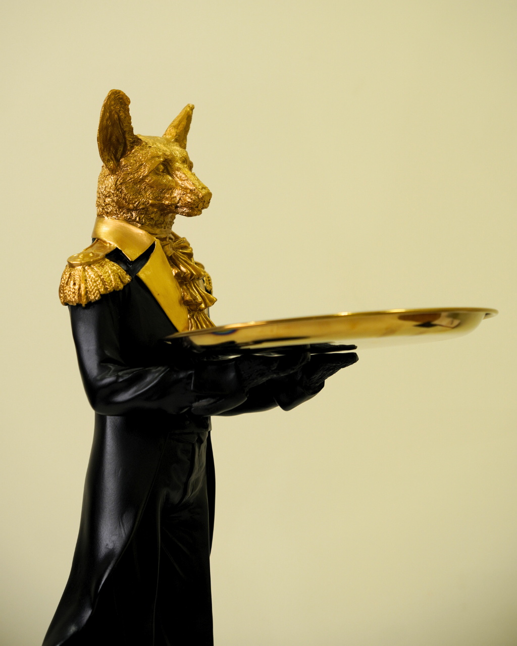 Wolf Decor With Tray (Black & Gold)
