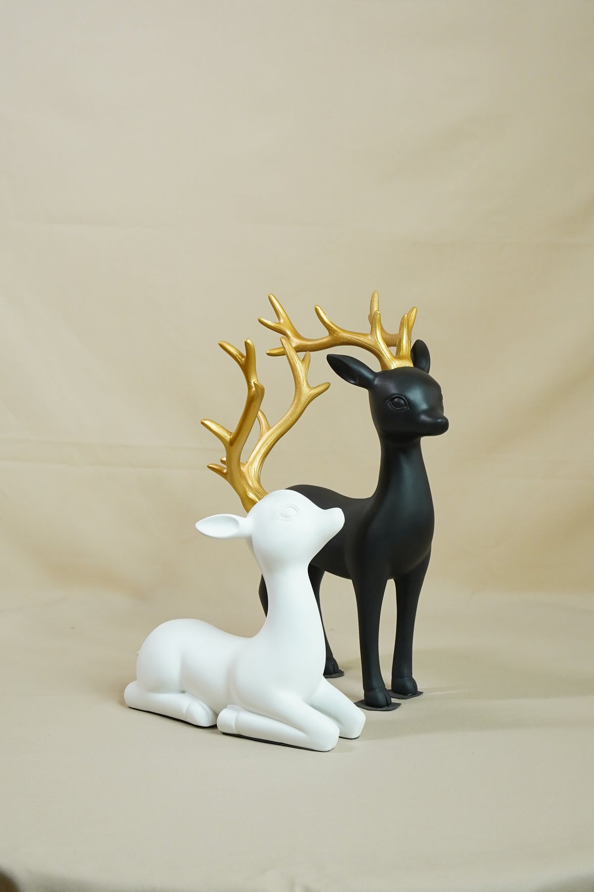 Nordic Deer Couple Figurine Set